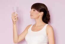 प्रेगनेंसी में खाना खाने के बाद पानी क्यों नहीं पिए pregnant women food 264