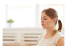 प्रसव लाने के प्राकृतिक तरीके pregnant women food yoga 2